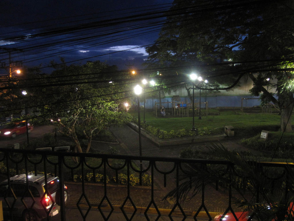 Alajuela Backpackers Airport Hostel מראה חיצוני תמונה