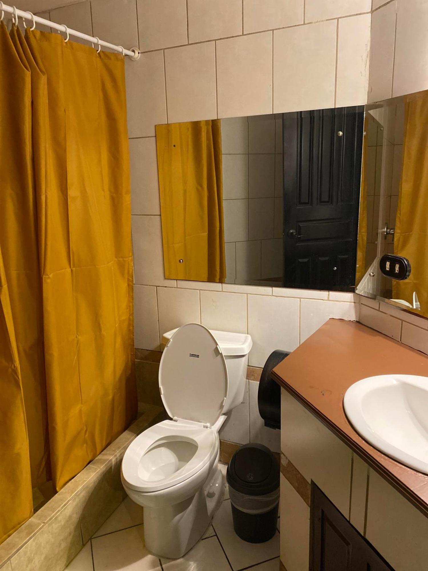Alajuela Backpackers Airport Hostel מראה חיצוני תמונה