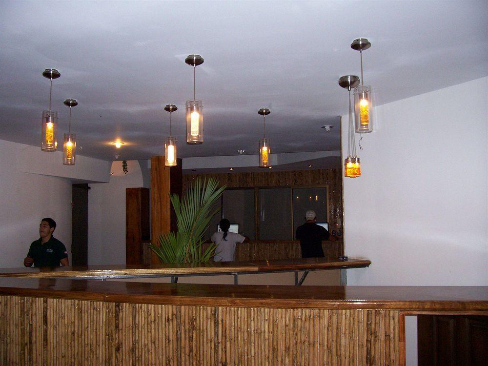 Alajuela Backpackers Airport Hostel מראה חיצוני תמונה