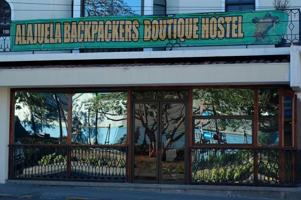 Alajuela Backpackers Airport Hostel מראה חיצוני תמונה